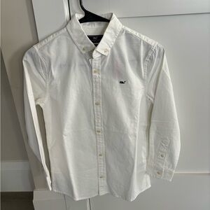 New with Tags Vineyard veins collared button down shirt. Boys size “S”